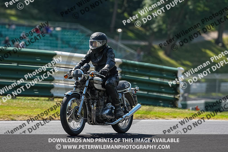 cadwell park;cadwell park photographs;cadwell trackday photographs;enduro digital images;event digital images;eventdigitalimages;peter wileman photography;racing digital images;trackday digital images;trackday photos